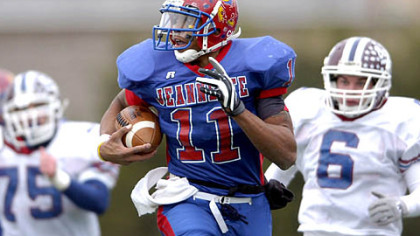A familiar sight in this history-making season for Jeannette: Terrelle Pryor outrunning opposing defenders to the end zone. Pryor accounted for five touchdowns yesterday in the Jayhawks' Class AA rout of Dunmore in Hershey, Pa. -- Jeannette's first PIAA championship.