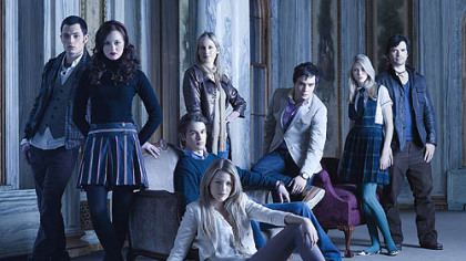 Pictured: (back row) Penn Badgley as Dan, Kelly Rutherford as Lily, Ed Westwick as Chuck, Taylor Momsen as Jenny, Matthew Settle as Rufus. (middle row) Leighton Meester as Blair, Chace Crawford as Nate. (front row) Blake Lively as Serena.
Photo Credit: Timothy White / The CW
© 2007 The CW Network, LLC. All Rights Reserved.