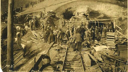 The scene outside the Monongah mine in West Virginia after the 1907 explosion.