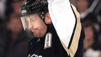 Mark Recchi hasn't scored a goal since the season opener.