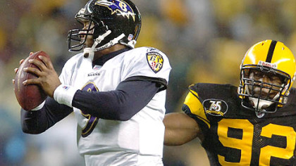Linebacker James Harrison pressures Ravens quarterback Steve McNair.(vs. Ravens 11/05/07)