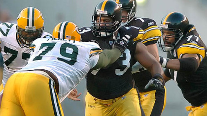 Steelers offensive linemen Kendall Simmons (73) and Marvel Smith (77) appear to be locked in the starting lineup.