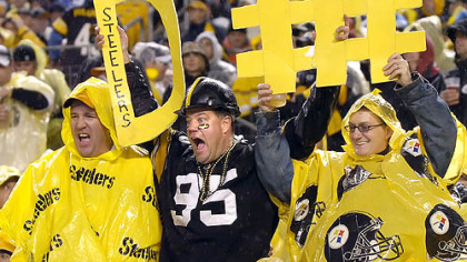 Steelers fans get ready for some defense against the Ravens in the first quarter.(vs. Ravens 11/05/07)