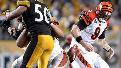 Bengals' quarterback Carson Palmer fumbles. (vs. Bengals 12/02/2007)